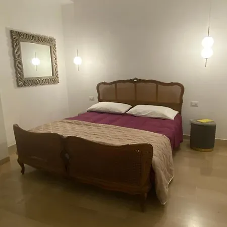 Duca Apartment *